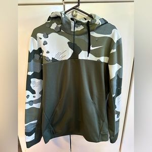 Nike Men’s Hooded Sweatshirt- Size M.  Like New!